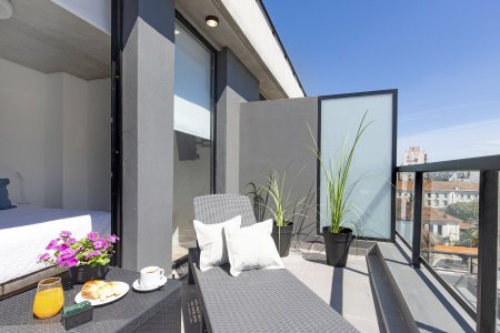 _P2A8558 web (balcony 3).jpg