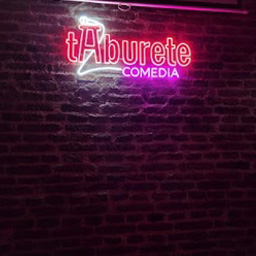 www.taburetecomedia.com.ar