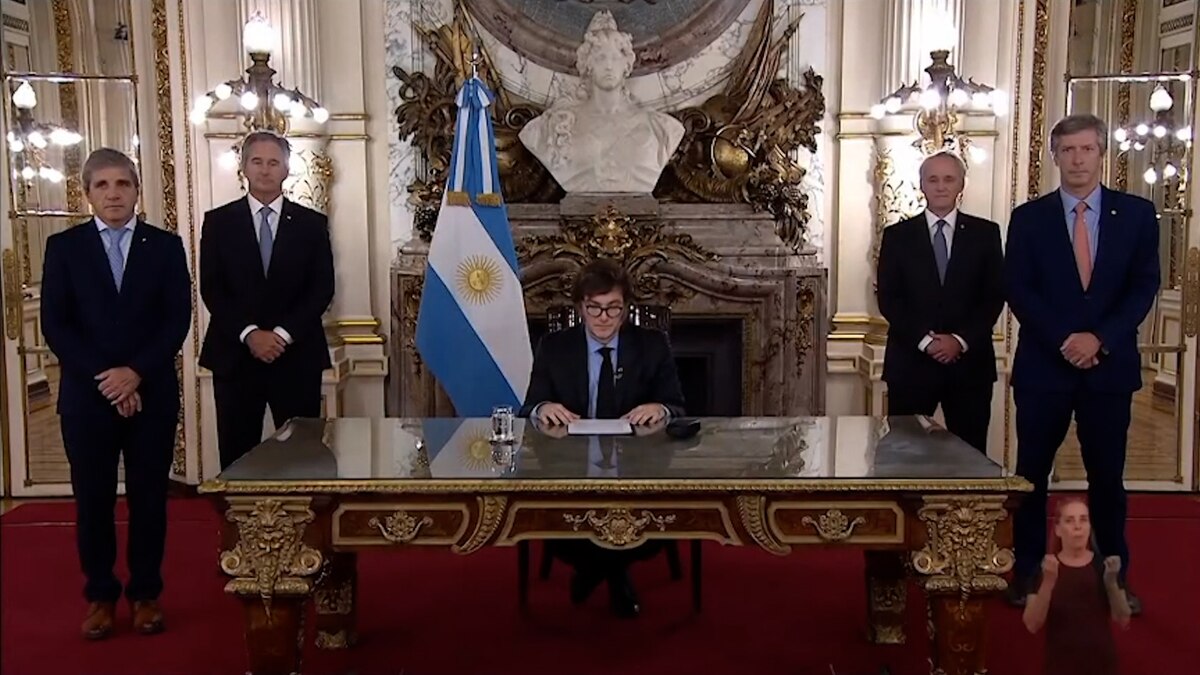 “The era of the present State is over”, the 10 most notable phrases from Javier Milei's chain “The era of the present State is over”, the 10 most notable phrases from Javier Milei's chain